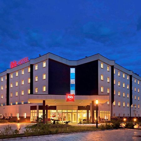Ibis Lagos Airport Икея Экстерьер фото