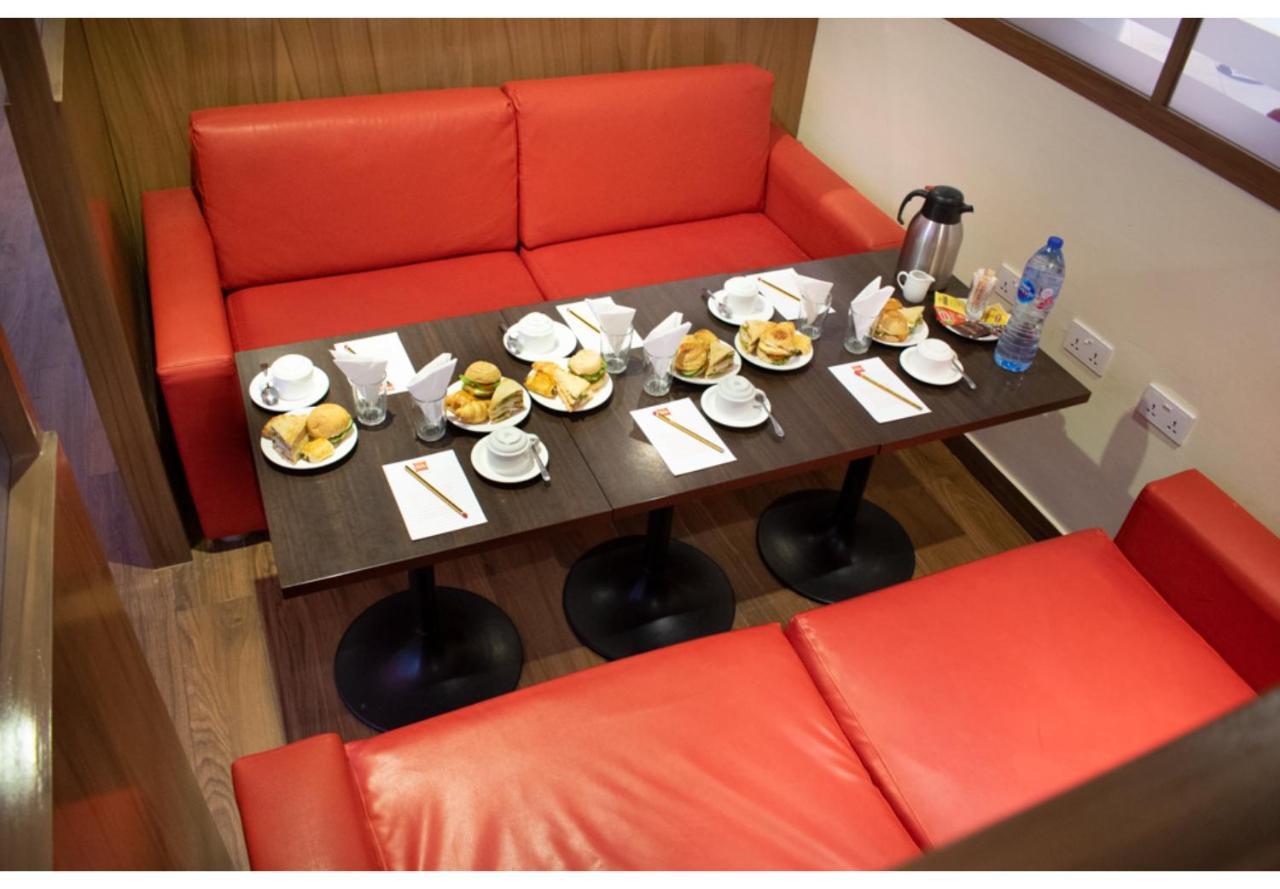 Ibis Lagos Airport Икея Экстерьер фото