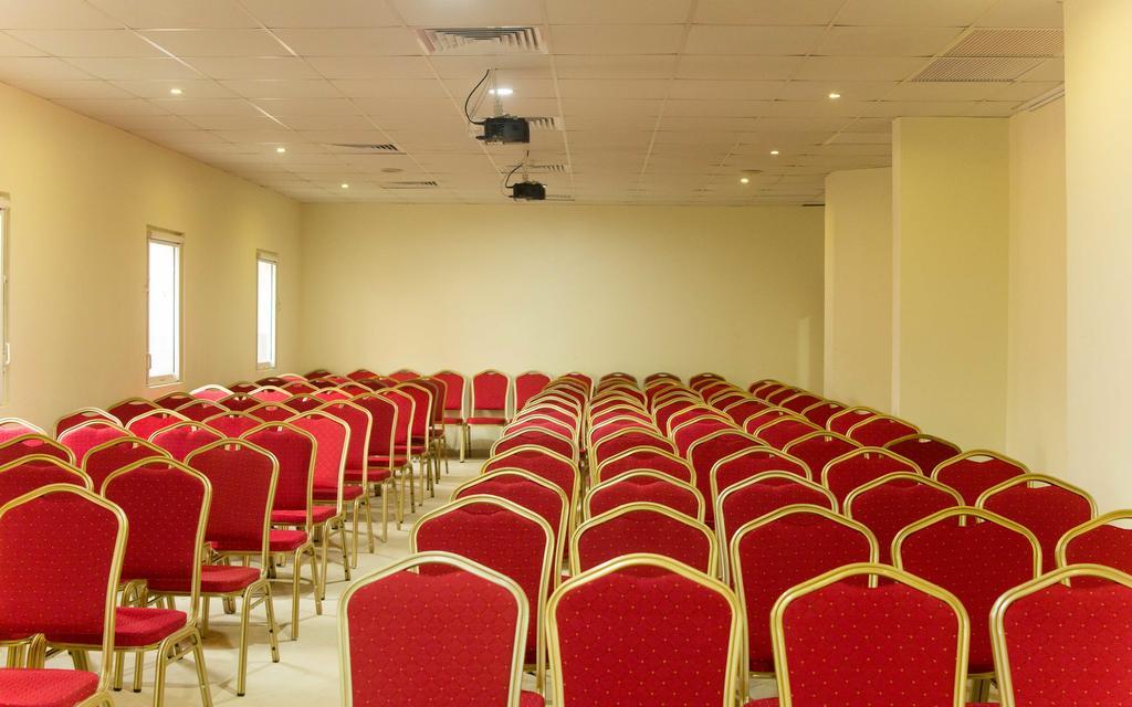 Ibis Lagos Airport Икея Экстерьер фото