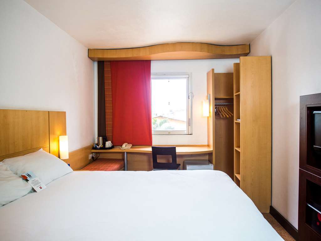Ibis Lagos Airport Икея Номер фото