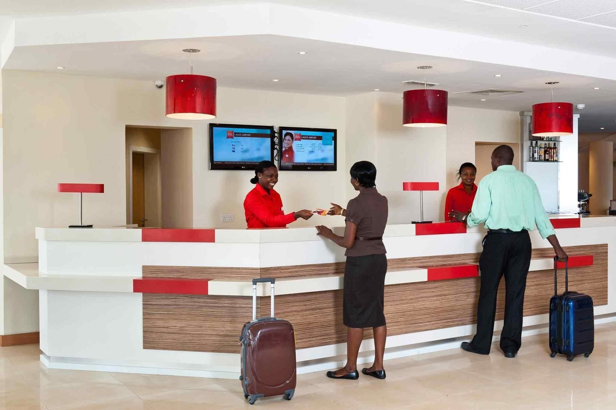 Ibis Lagos Airport Икея Экстерьер фото