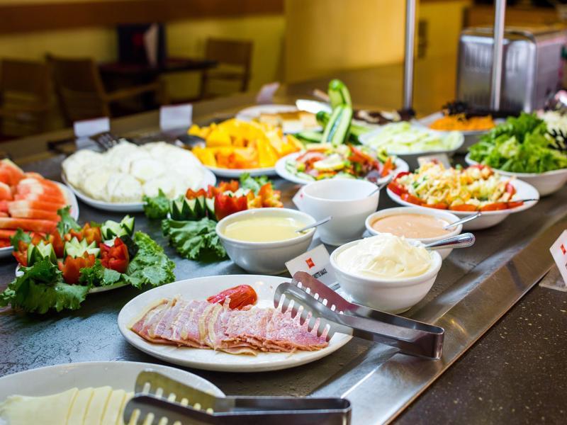 Ibis Lagos Airport Икея Экстерьер фото