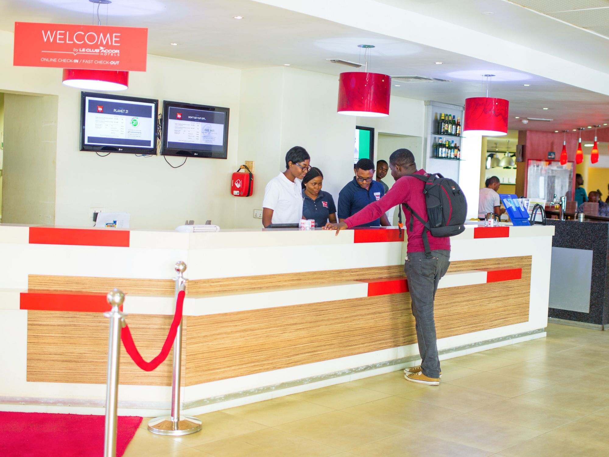 Ibis Lagos Airport Икея Экстерьер фото