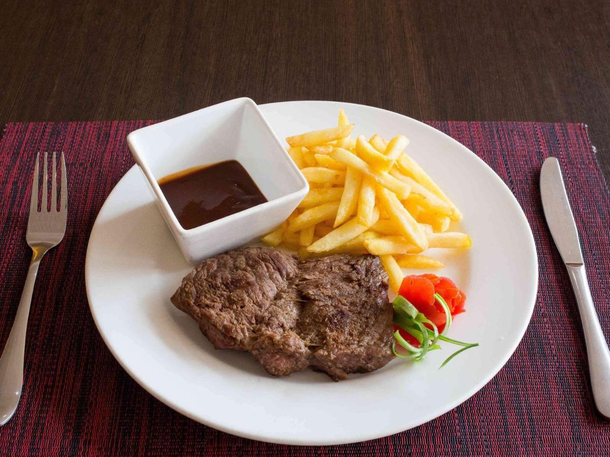 Ibis Lagos Airport Икея Экстерьер фото