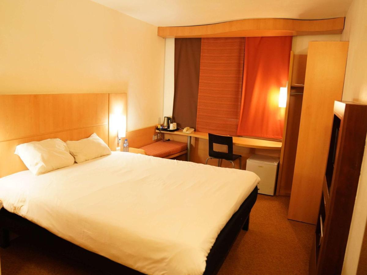 Ibis Lagos Airport Икея Экстерьер фото